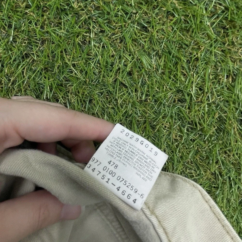 Levis shop confidence